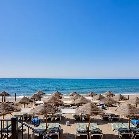 Cubo's Marino Optional Parking Apartment Marbella